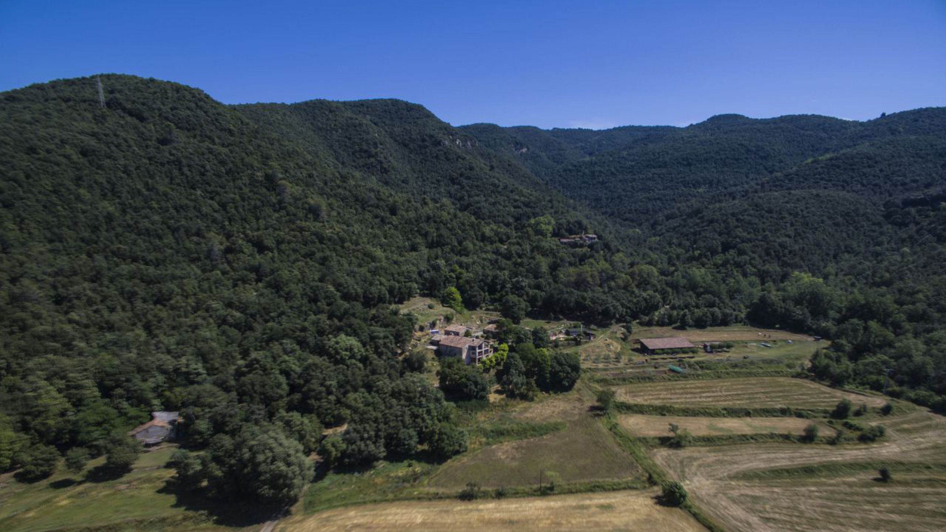 Country houses at Sant Aniol de Finestres » Mas Baié country house
